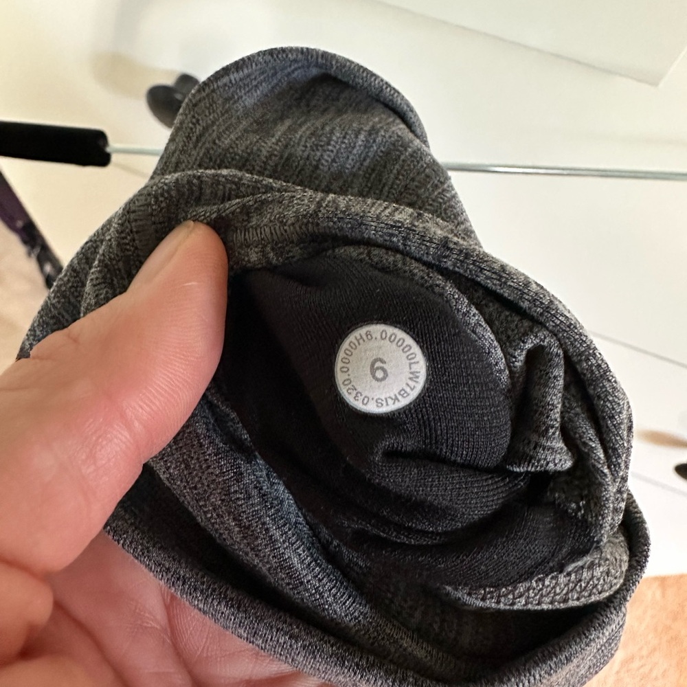 Lululemon Align 10” Biker Short - Picture 3 of 4